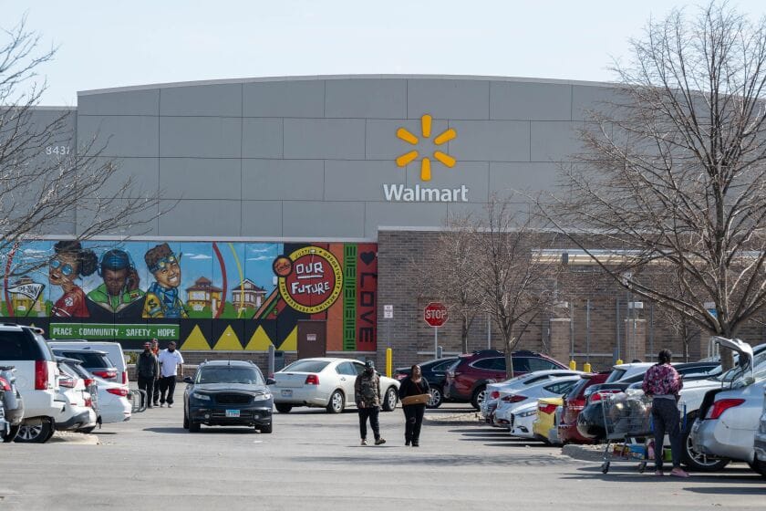 Walmart’s Supply Chain: A 5-Minute Short Read on the Engine Behind the World’s Biggest Retailer